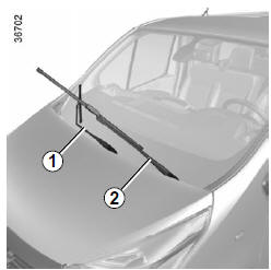 Renault Trafic. Remplacement des balais d'essuie-vitre avant