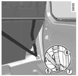 Renault Trafic. Pose du filet de separation derriere les sieges avant