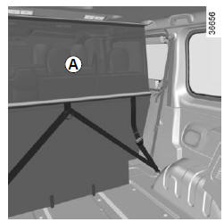 Renault Trafic. Pose du filet de séparation a derrière les sièges arrière