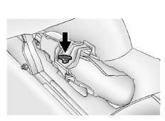 GMC Savana. Dépose du pneu de secours et des outils