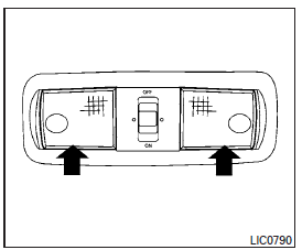 Nissan NV. Lampes de lecture