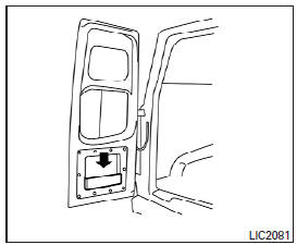 Nissan NV. Rangement de portière arrière (selon l'équipement du véhicule)