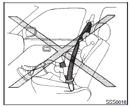 Nissan NV. Precautions concernant l'utilisation des ceintures de securite